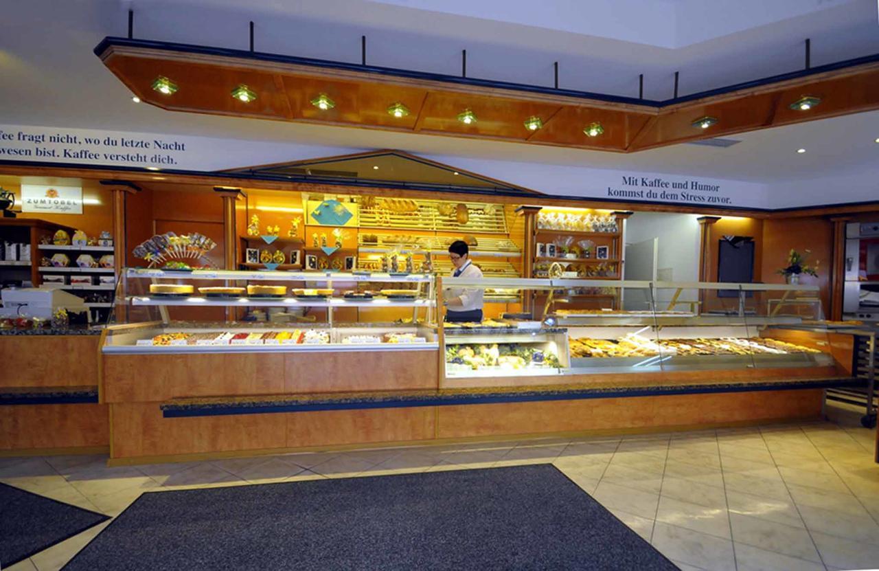 מלון קלהיים Cafe Am Donautor מראה חיצוני תמונה